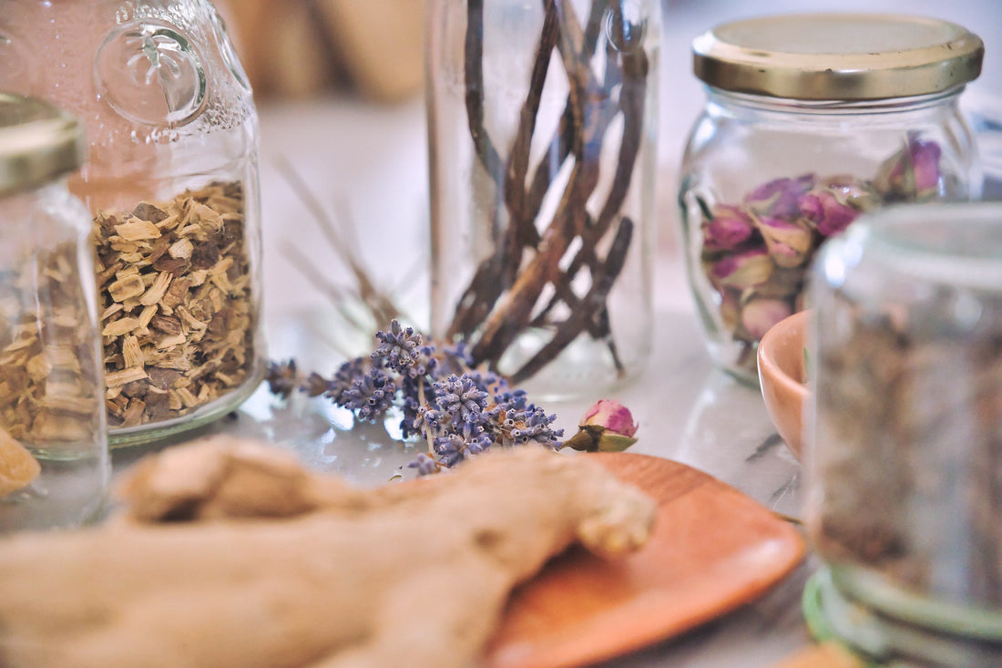 How to Naturally Relieve Bloating: Herbal Solutions That Really Work